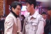 娱乐吃瓜开场白怎么说,揭秘明星幕后故事，吃瓜群众狂欢时刻